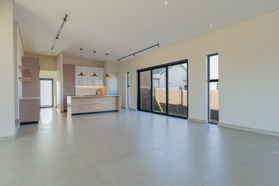 To Let 3 Bedroom Property for Rent in Helderzicht Eco Estate North West